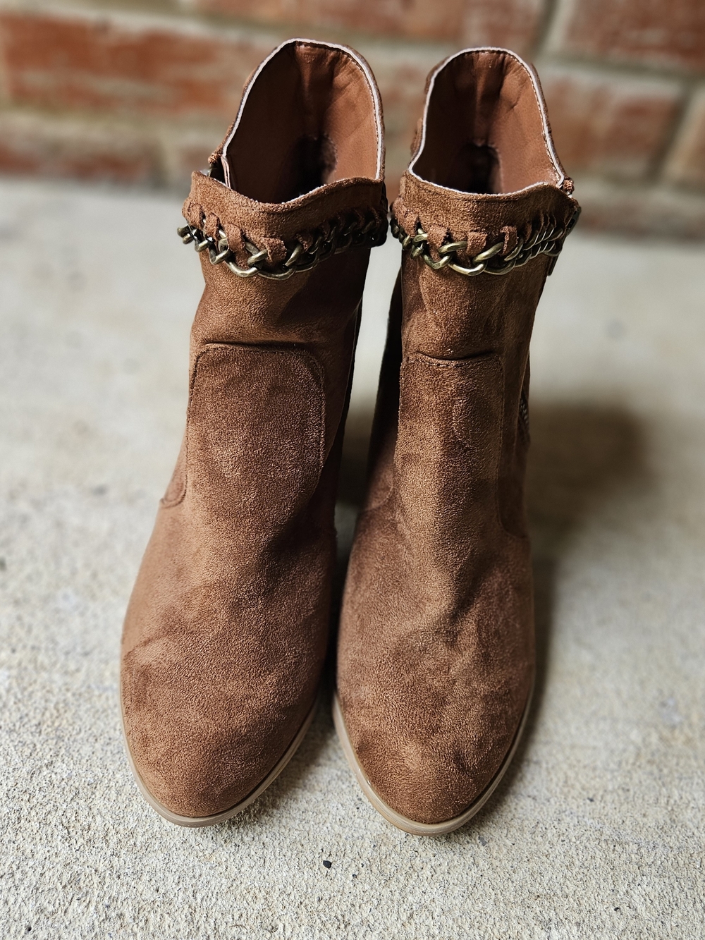 Not Rated Brown Faux Suede Womens 8.5 Ankle Boots with Gold Chain Trim